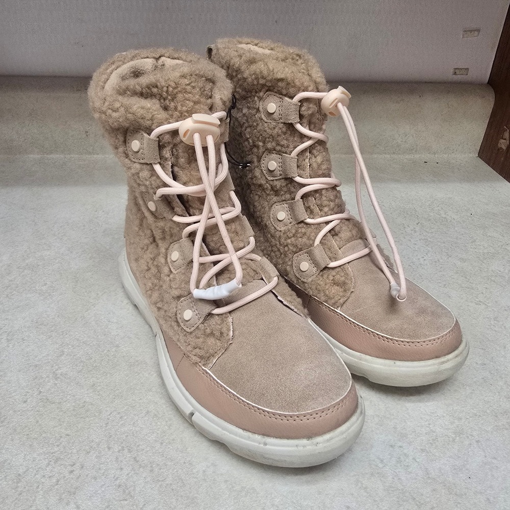 Sorel Kinetic Impact Caribou Boots Tan Pink‎ Faux Fur Suede NY4894-262 Womens 5